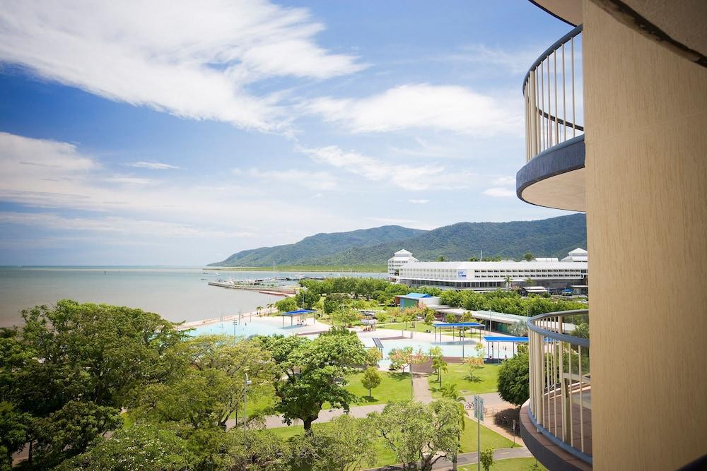 Aparthotel Breakfree Royal Harbour Cairns Exterior foto