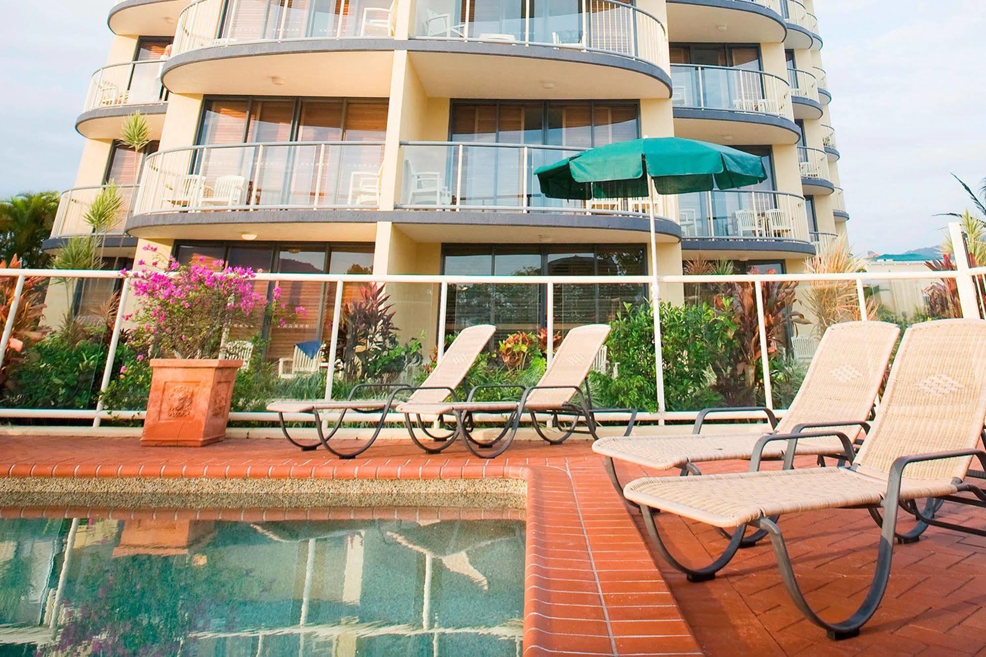 Aparthotel Breakfree Royal Harbour Cairns Exterior foto