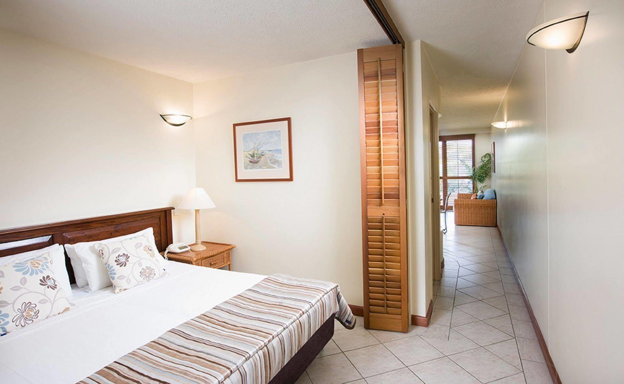 Aparthotel Breakfree Royal Harbour Cairns Exterior foto